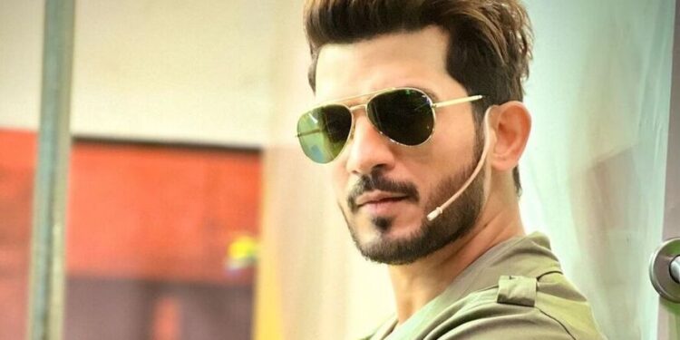 Arjun Bijlani's Stylish Jumpsuit Look